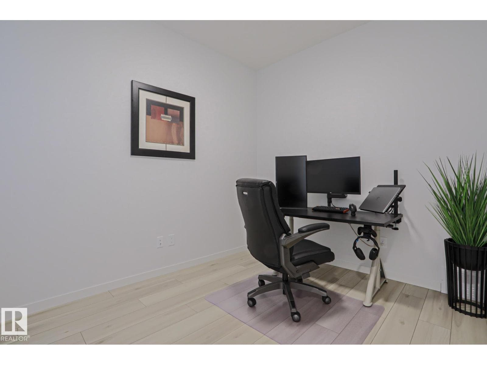 28 ROSEWOOD WY — photo 3