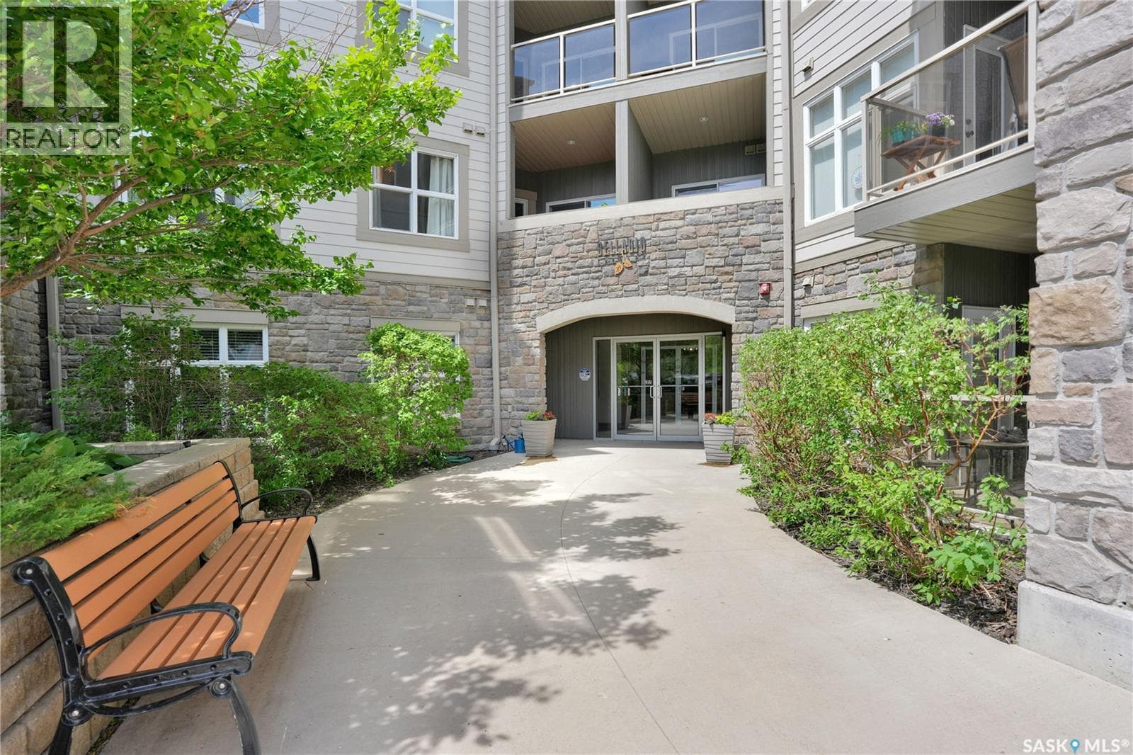 407 1220 Blackfoot DRIVE — photo 3