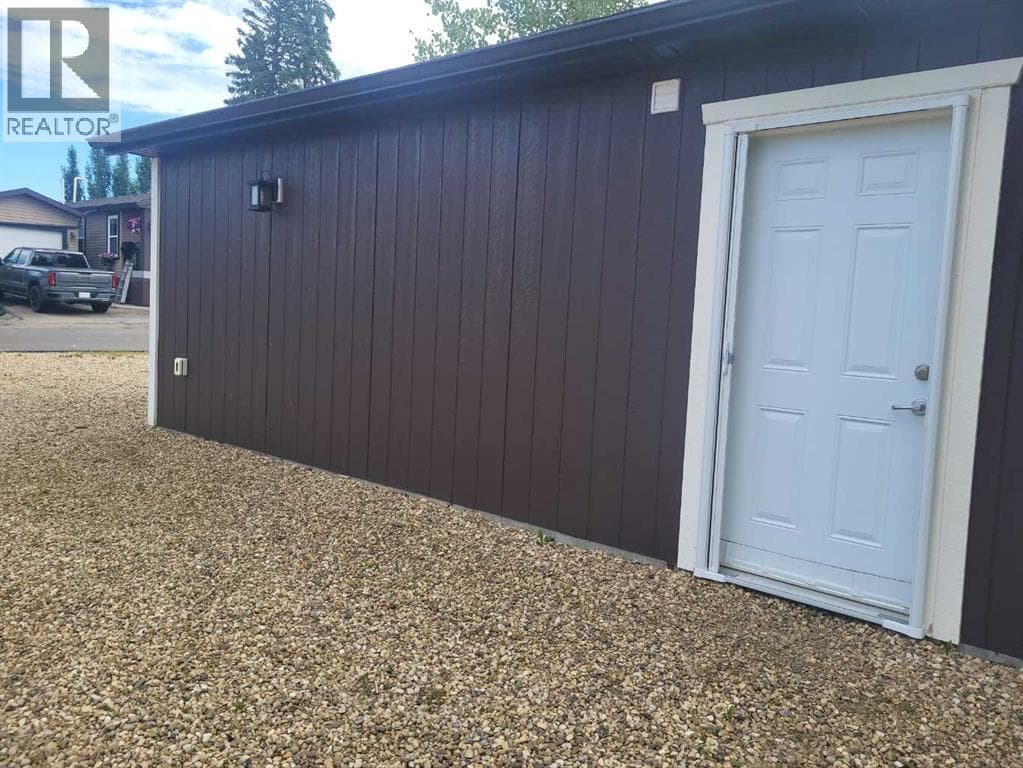 48B, 10032 Township Road 422 — photo 4
