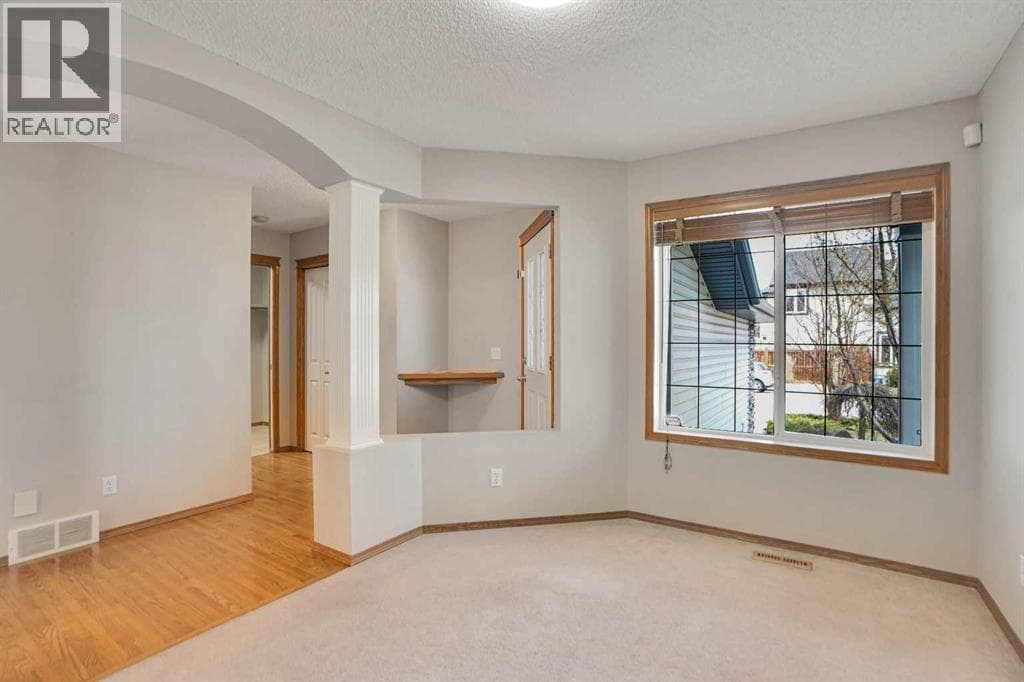 50 Cranfield Crescent SE — photo 3