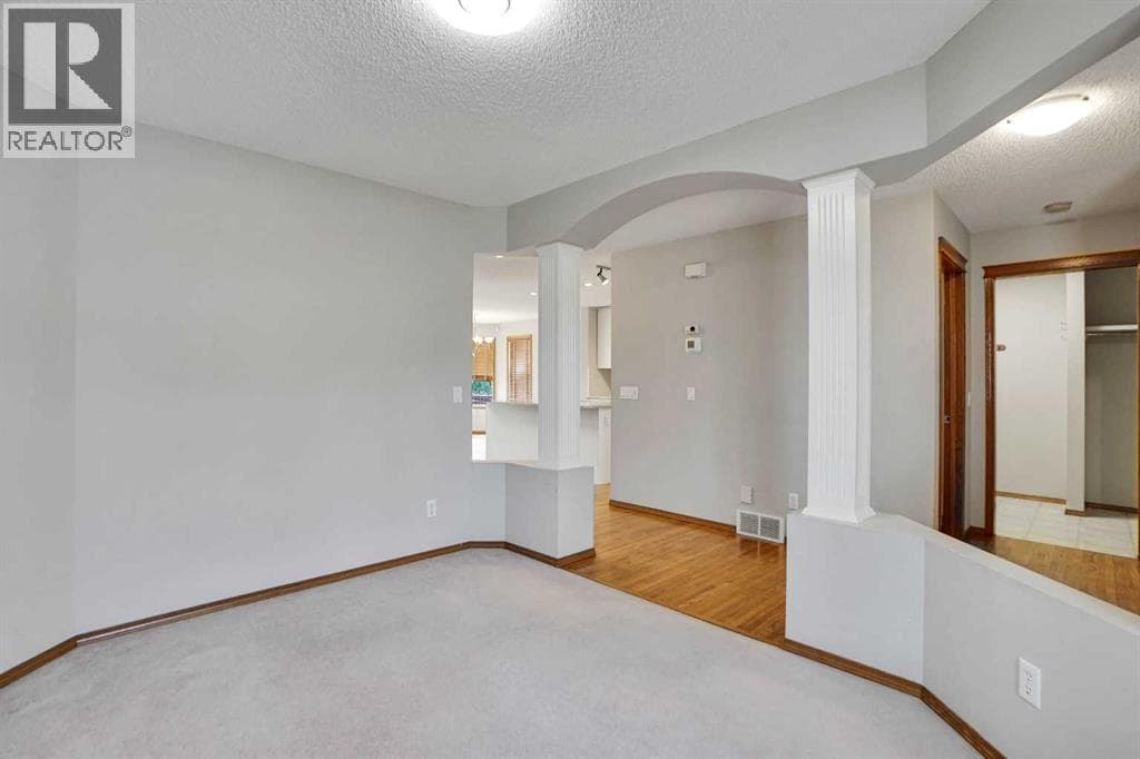 50 Cranfield Crescent SE — photo 4