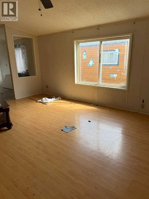 84, 1101 84 Street NE — photo 3