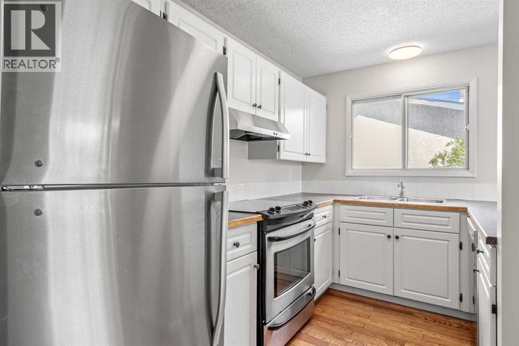 124 Bergen Crescent NW — photo 4