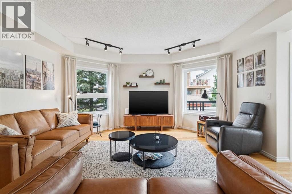 151 Arbour Lake Way — photo 2