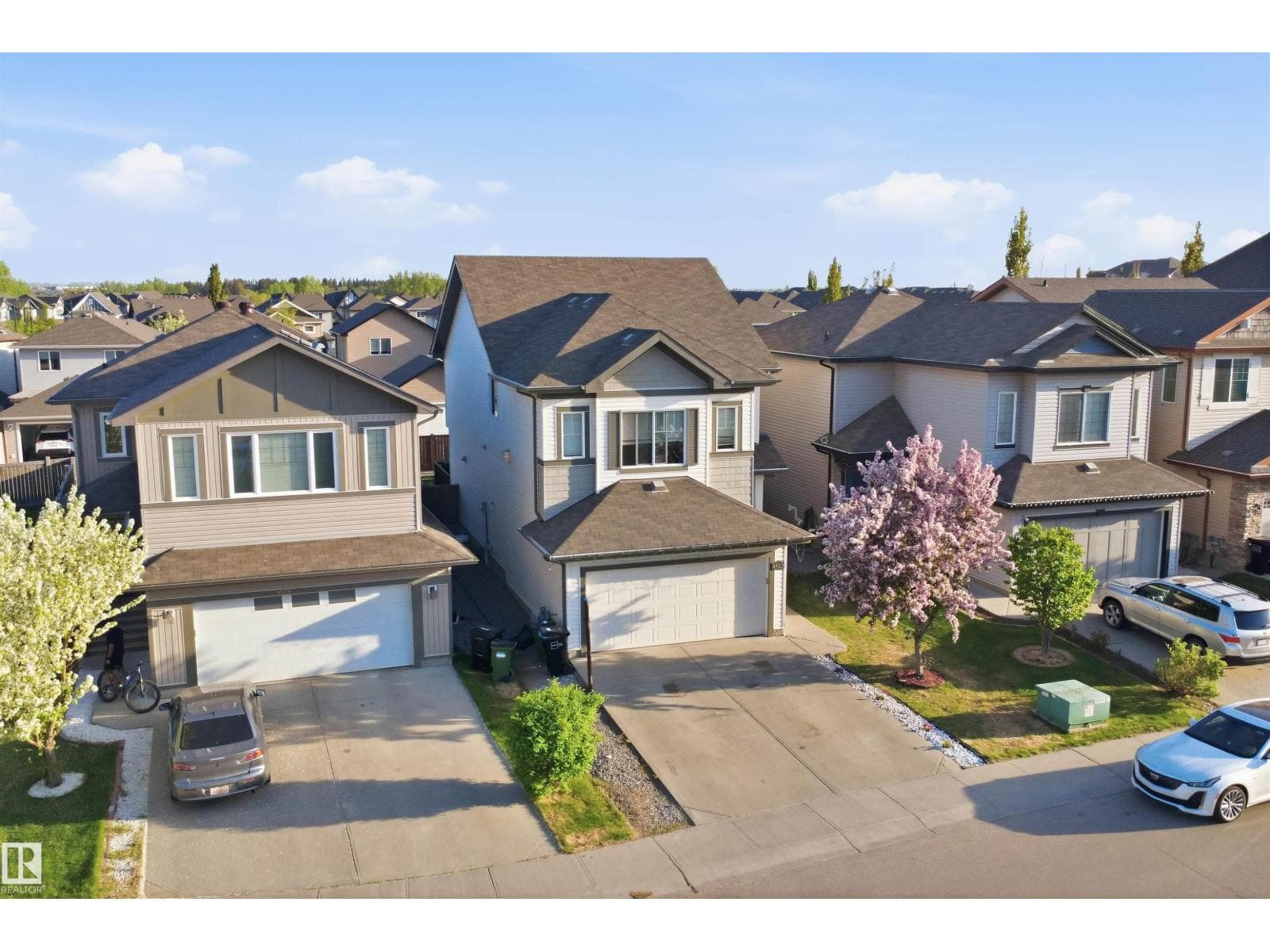 1523 36 AV NW — photo 2