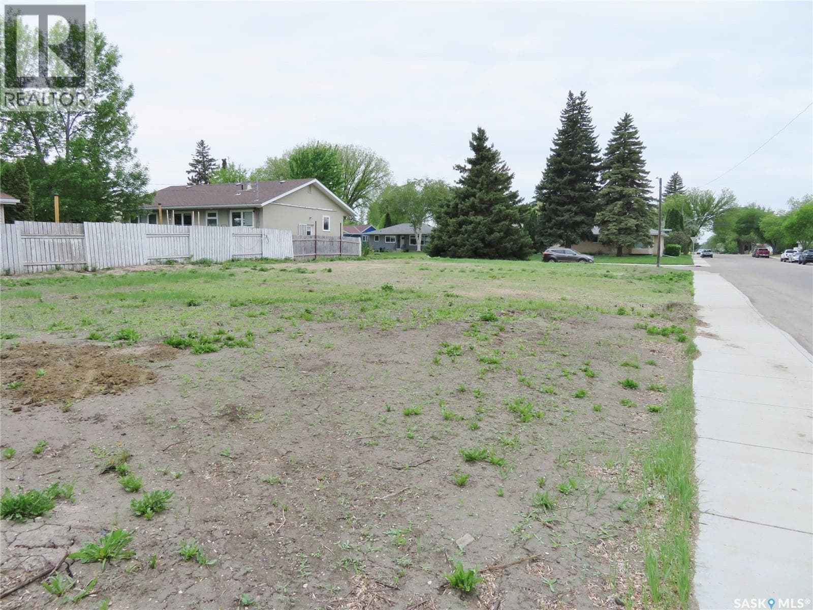 2301 McKinnon AVENUE S — photo 3