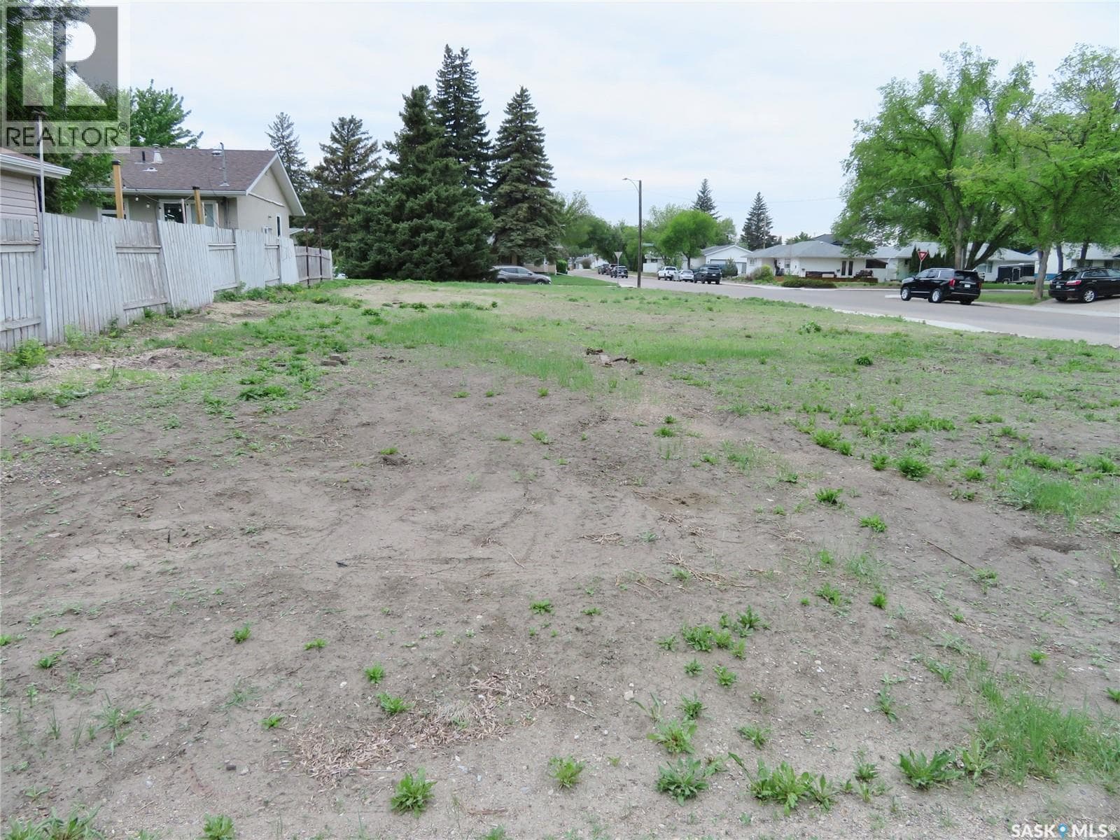 2301 McKinnon AVENUE S — photo 4