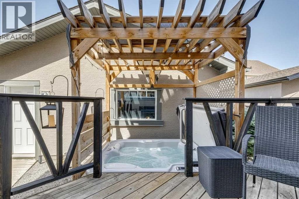 216 Mahogany Grove SE — photo 3