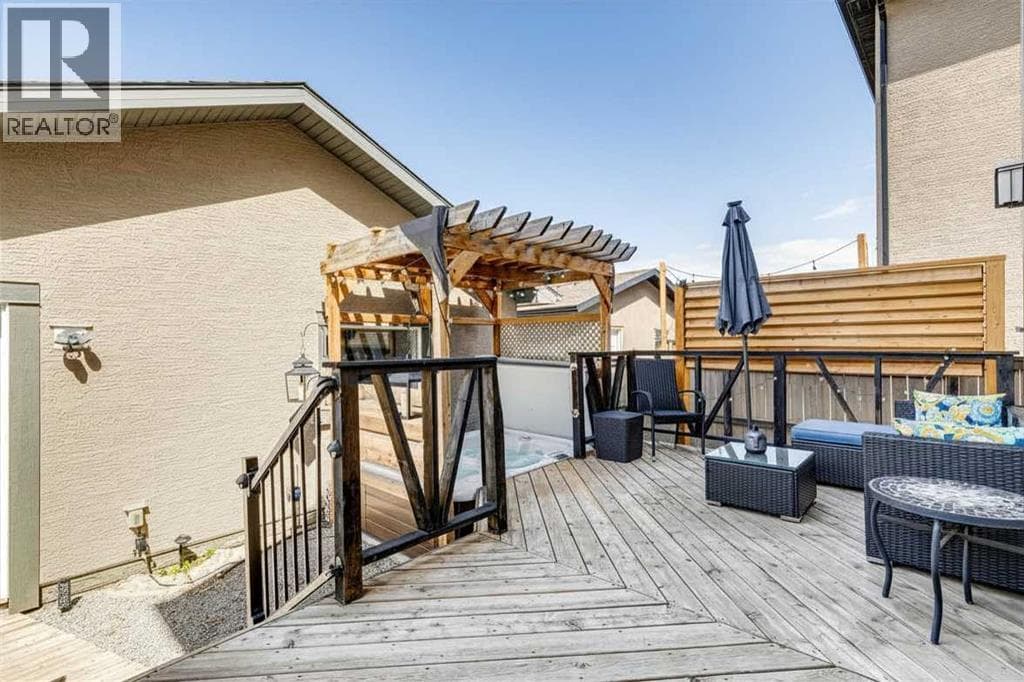 216 Mahogany Grove SE — photo 2