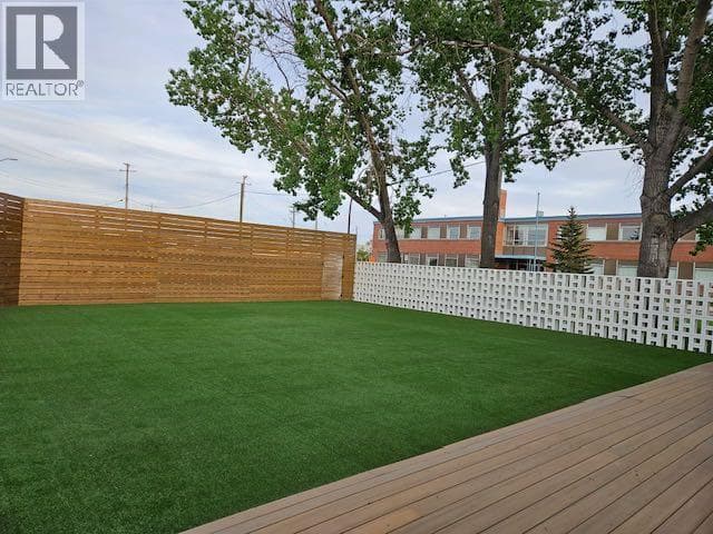 340 50 Avenue SE — photo 5