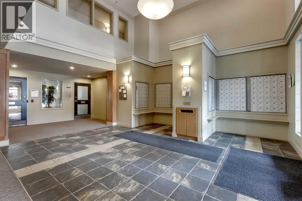 205, 35 Richard Court SW — photo 2