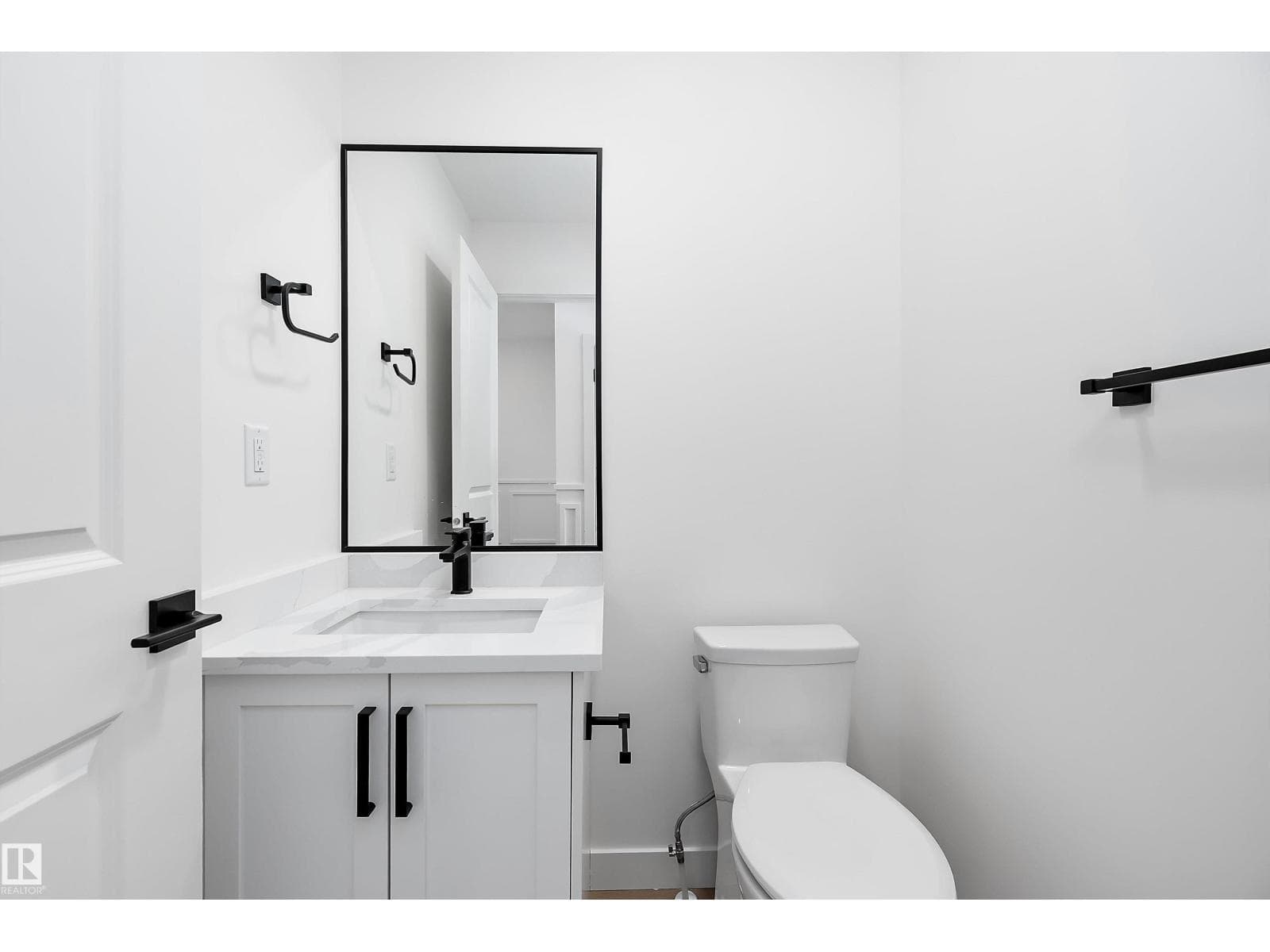 1134 GOLDFINCH CR NW NW — photo 4