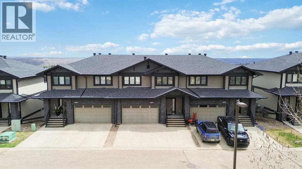 14, 208 SPARROW HAWK Drive