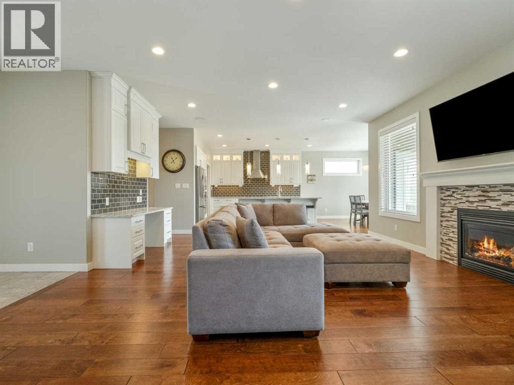 510 4 Street — photo 4