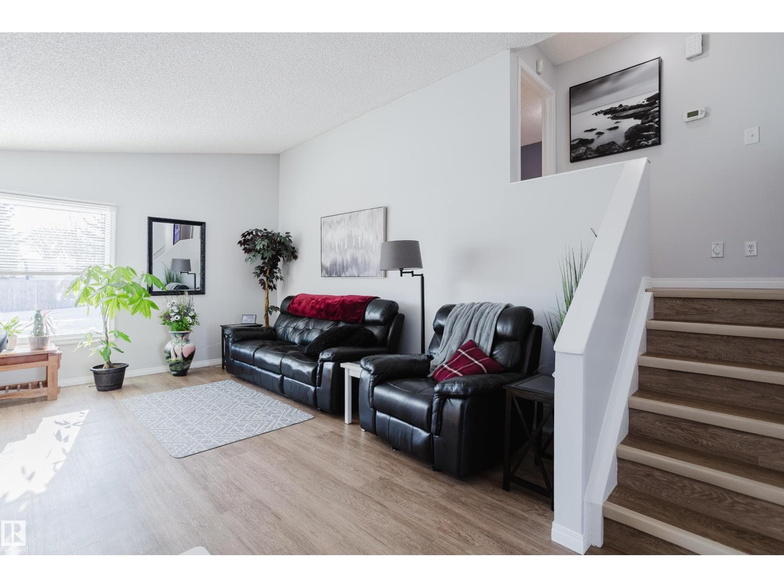 6 KINISKI CR NW — photo 2