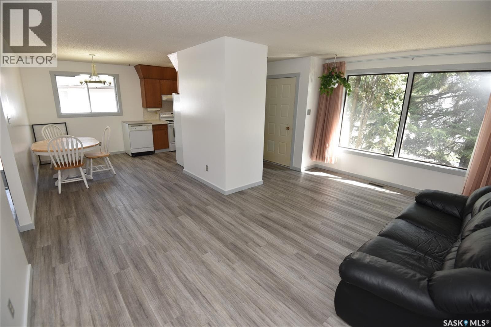 409 Nipawin ROAD E — photo 3