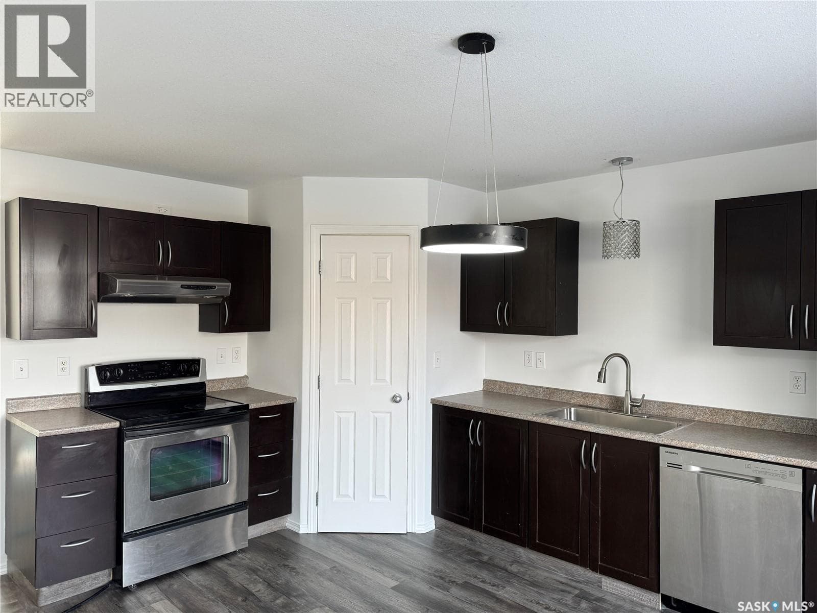 3 bed 2 bath single family at 2 802 K AVENUE N — $227,900 — photo 9