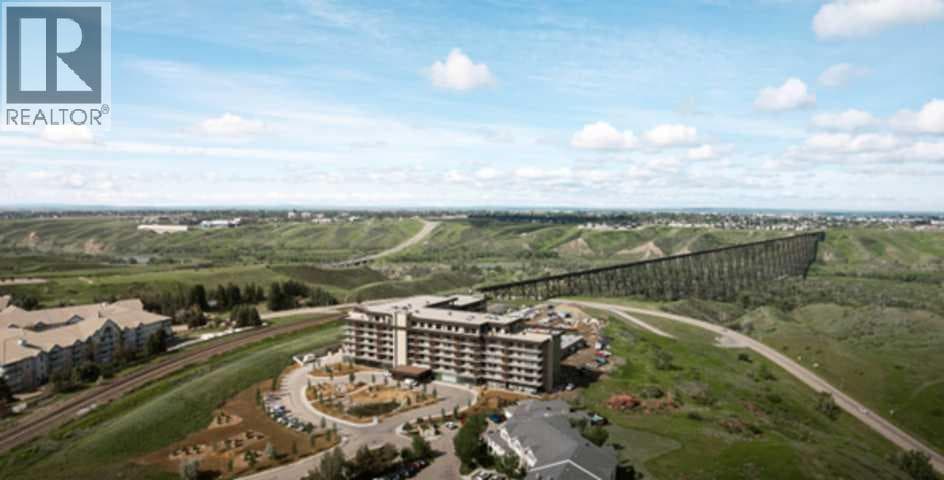 210, 102 Scenic Drive N