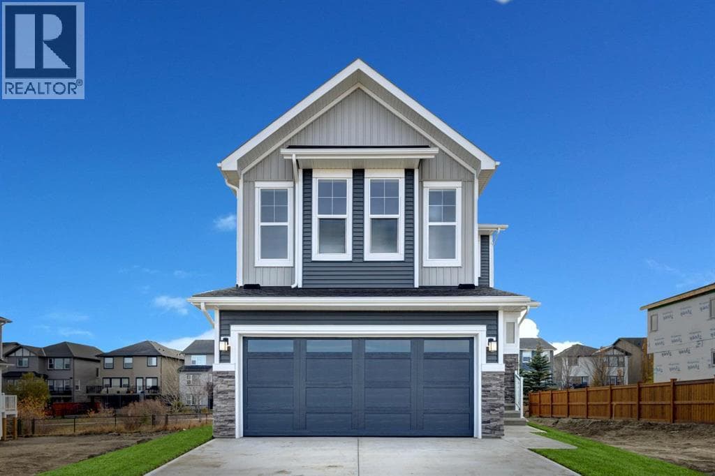 243 Silver Spruce Grove SW — photo 2