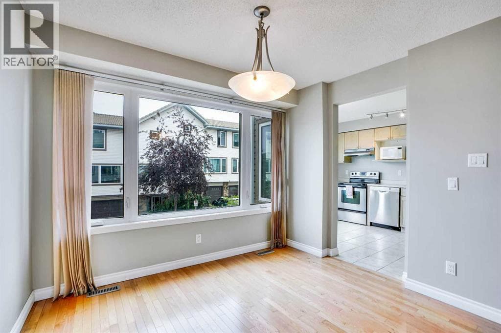 219 Coachway Lane SW — photo 3