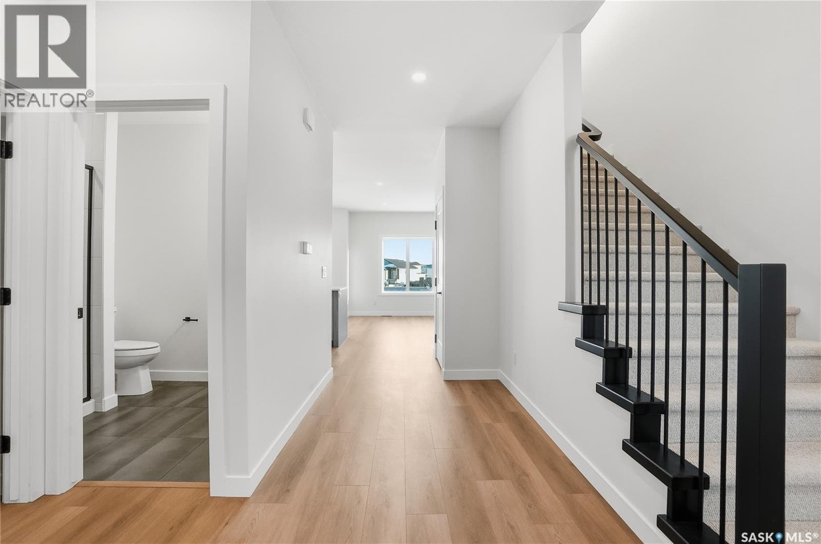 190 Doran WAY — photo 4