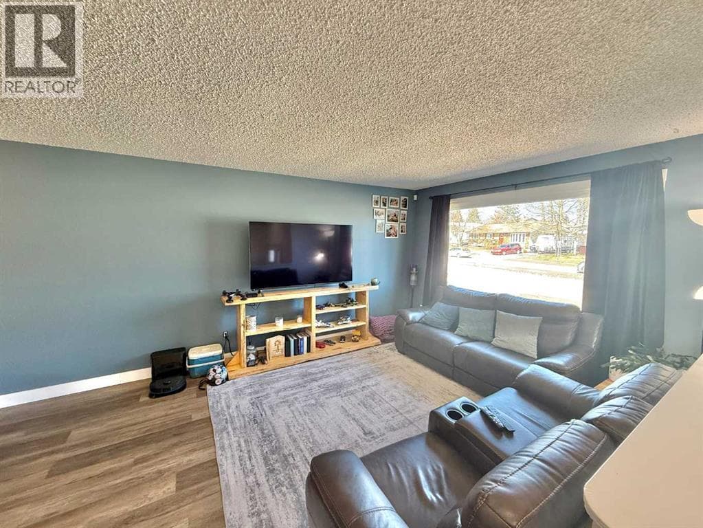 389 Mountain Street — photo 5