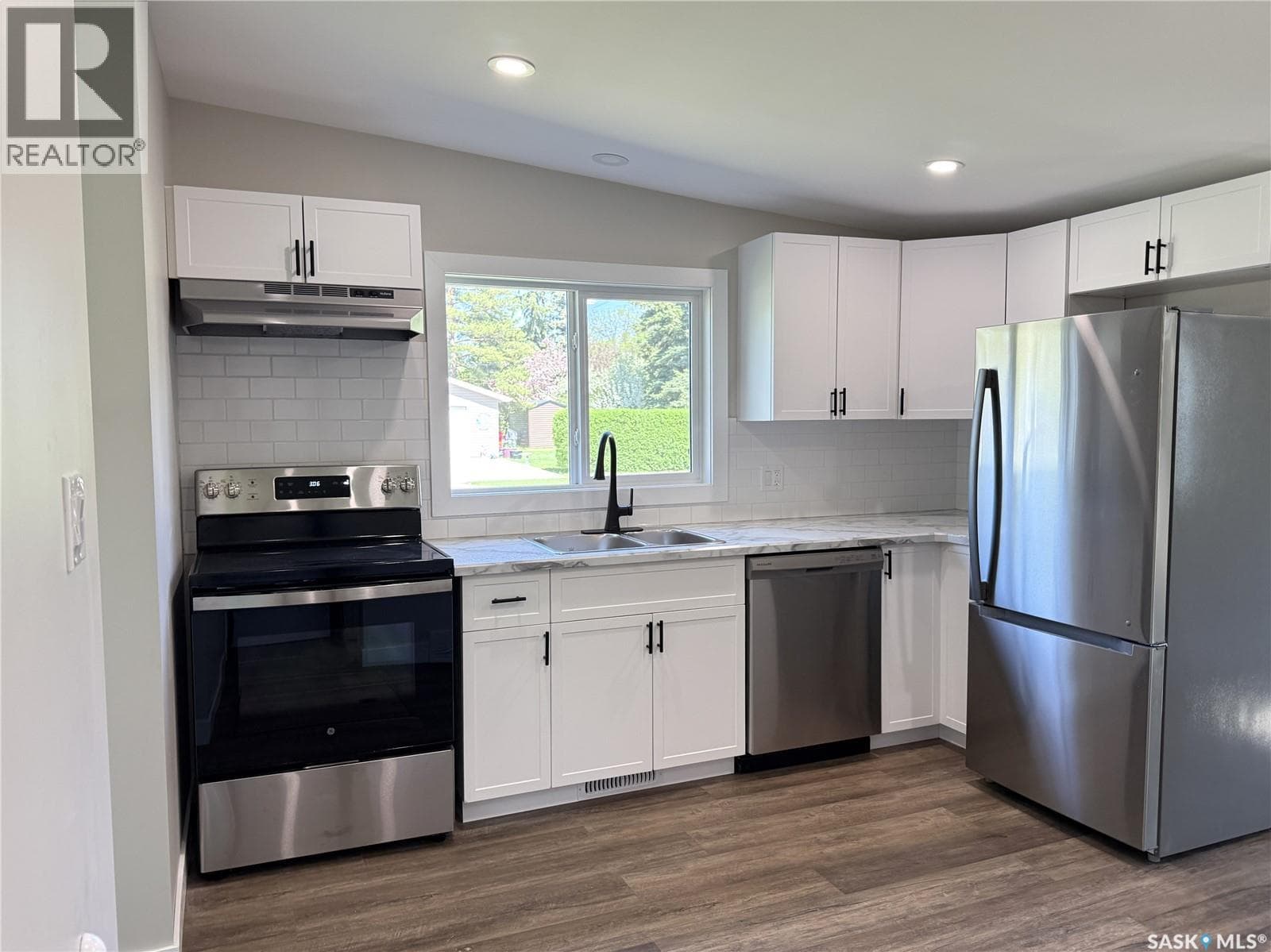 212 Garfield STREET — photo 4