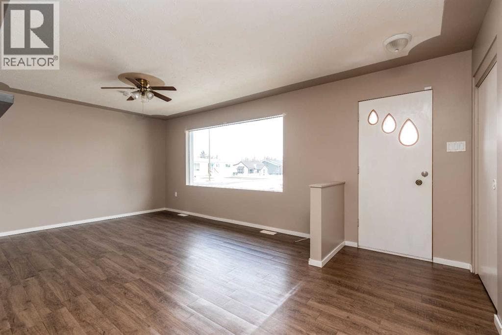 4801 42 Street — photo 2
