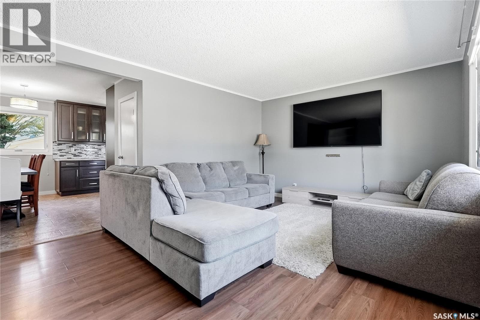 532 East PLACE — photo 5