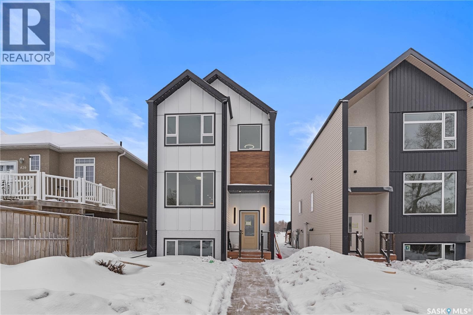 424 Empress STREET