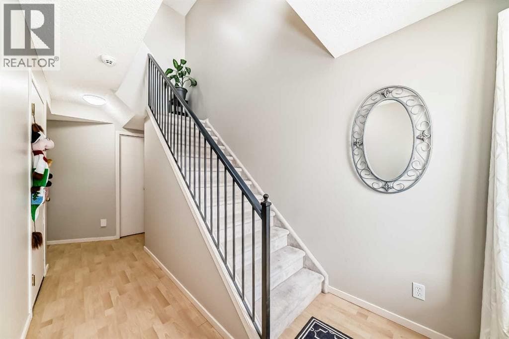144 Country Hills Villas NW — photo 4