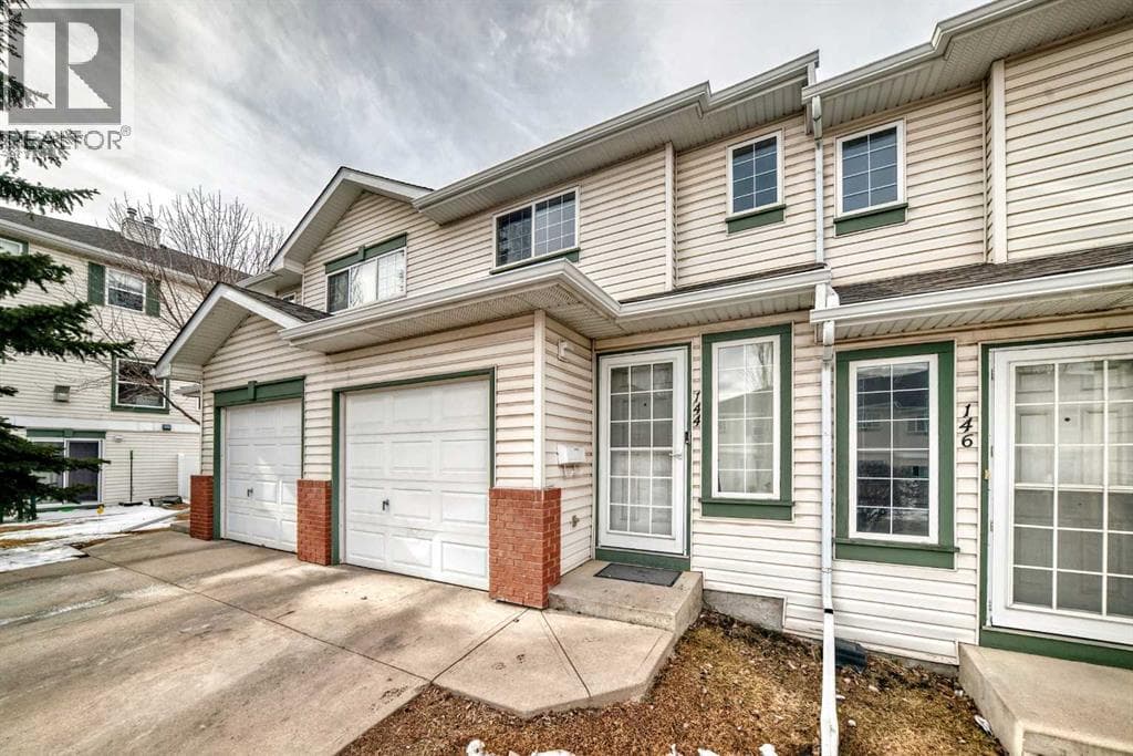 144 Country Hills Villas NW — photo 2
