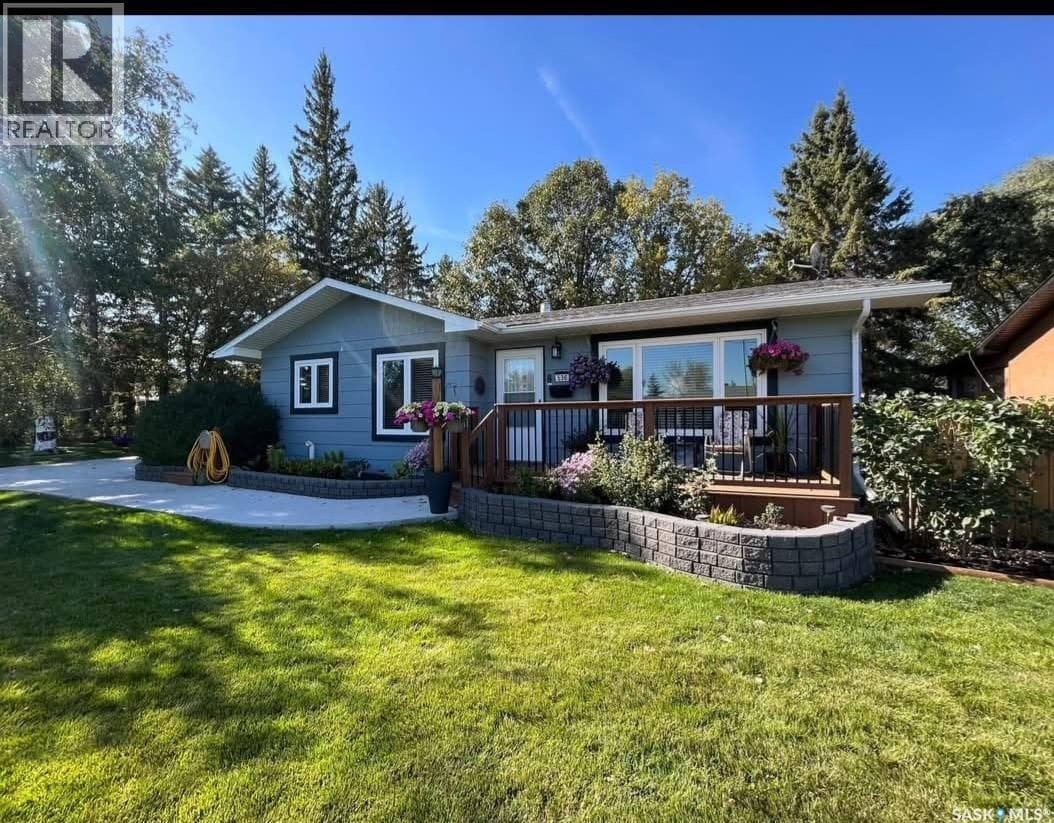 536 Stanley STREET — photo 2