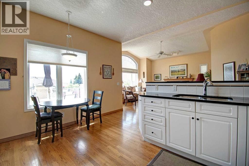 58, 99 Christie Point SW — photo 3