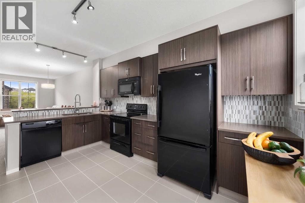 162 Ascot Point SW — photo 3