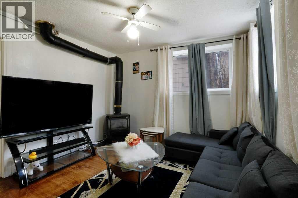 135 1 Street E — photo 3