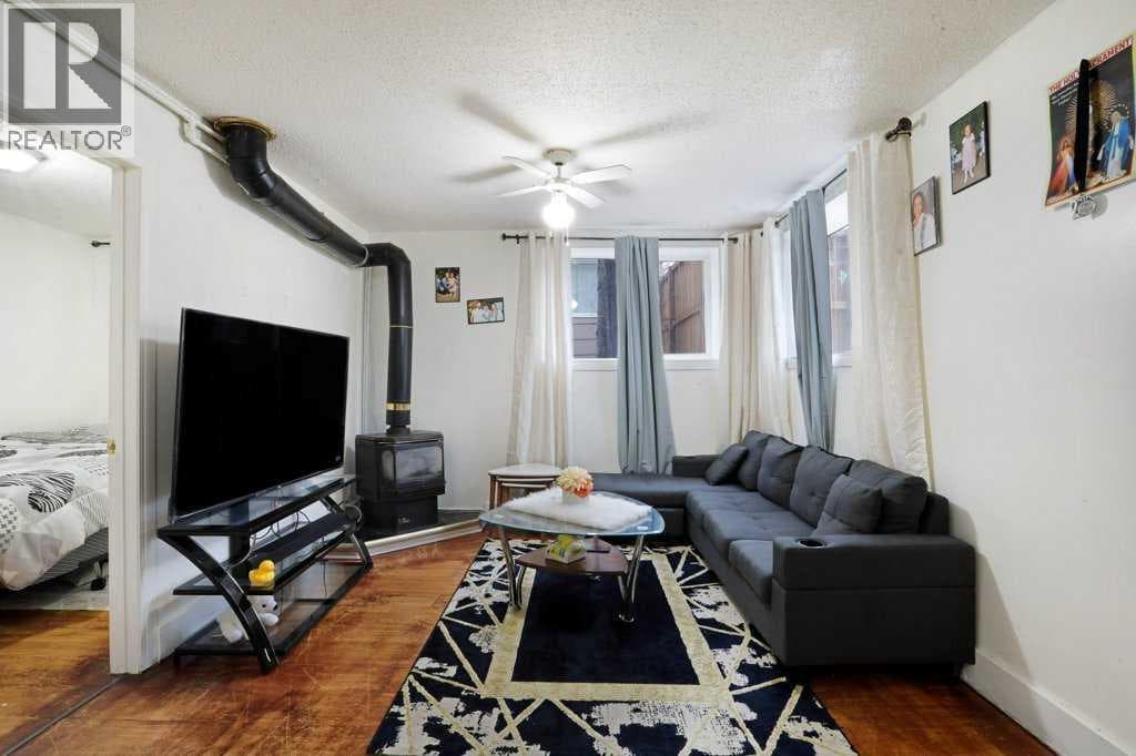 135 1 Street E — photo 4