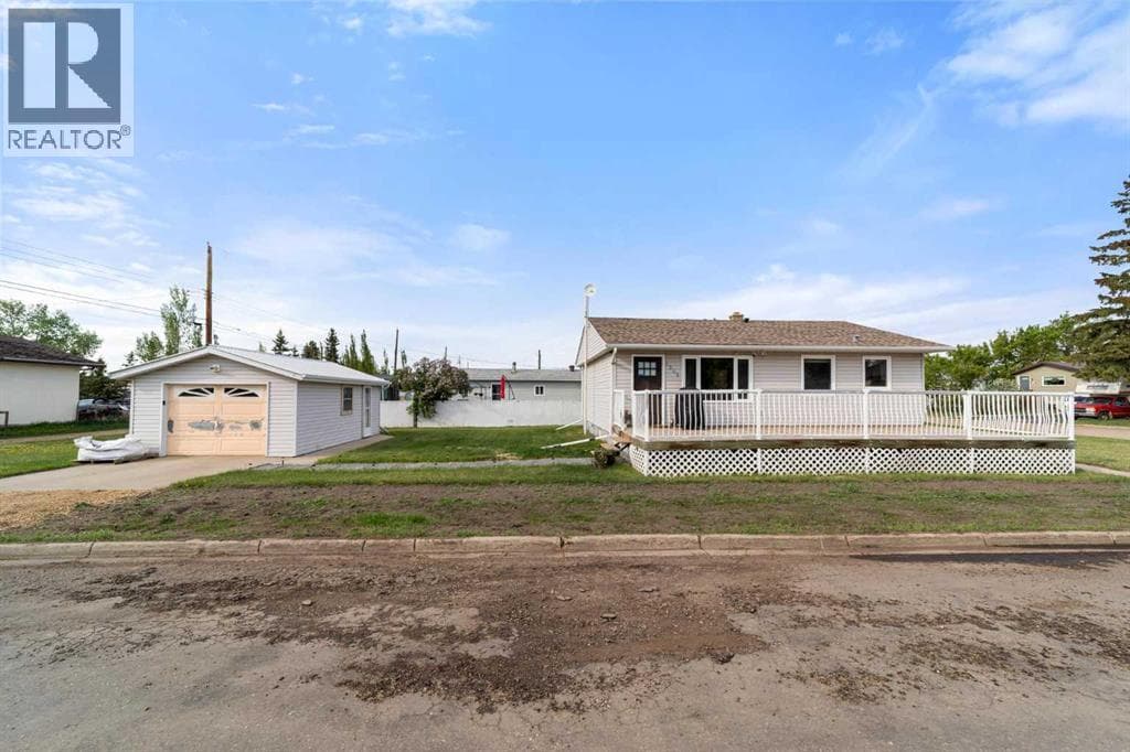 5302 49 Street — photo 3