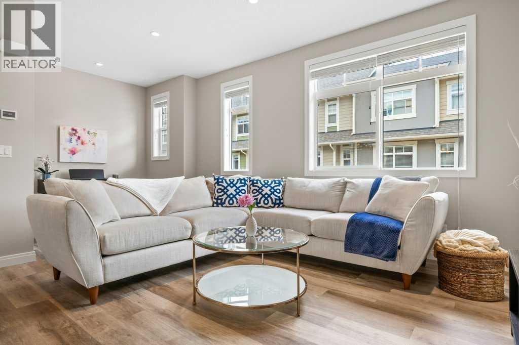 205 Wentworth Row SW — photo 5