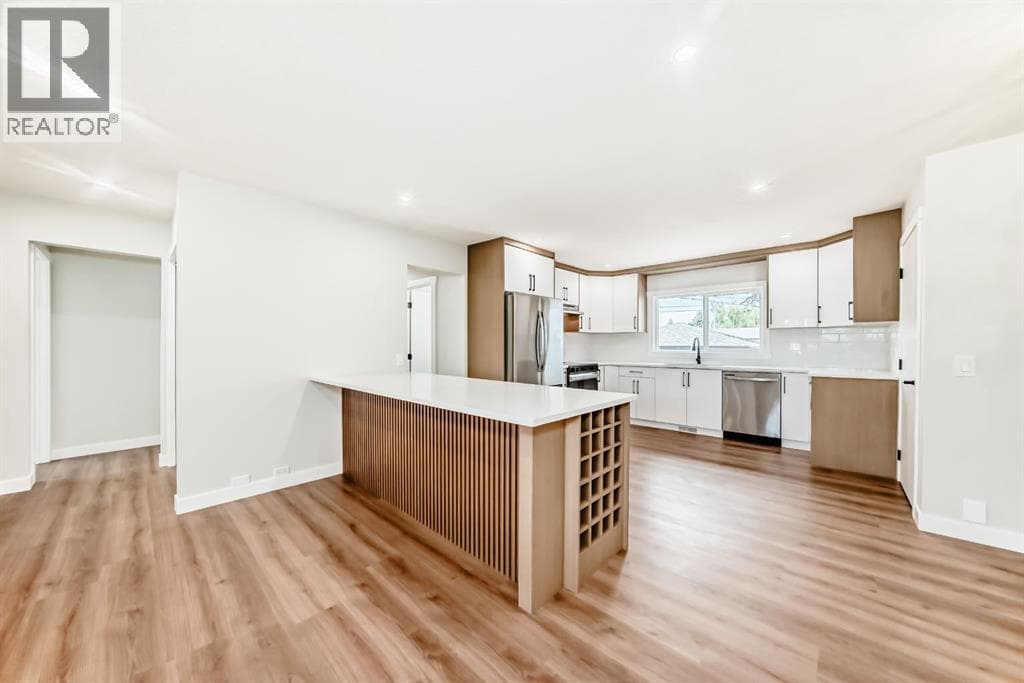 5128 Maryvale Drive NE — photo 3