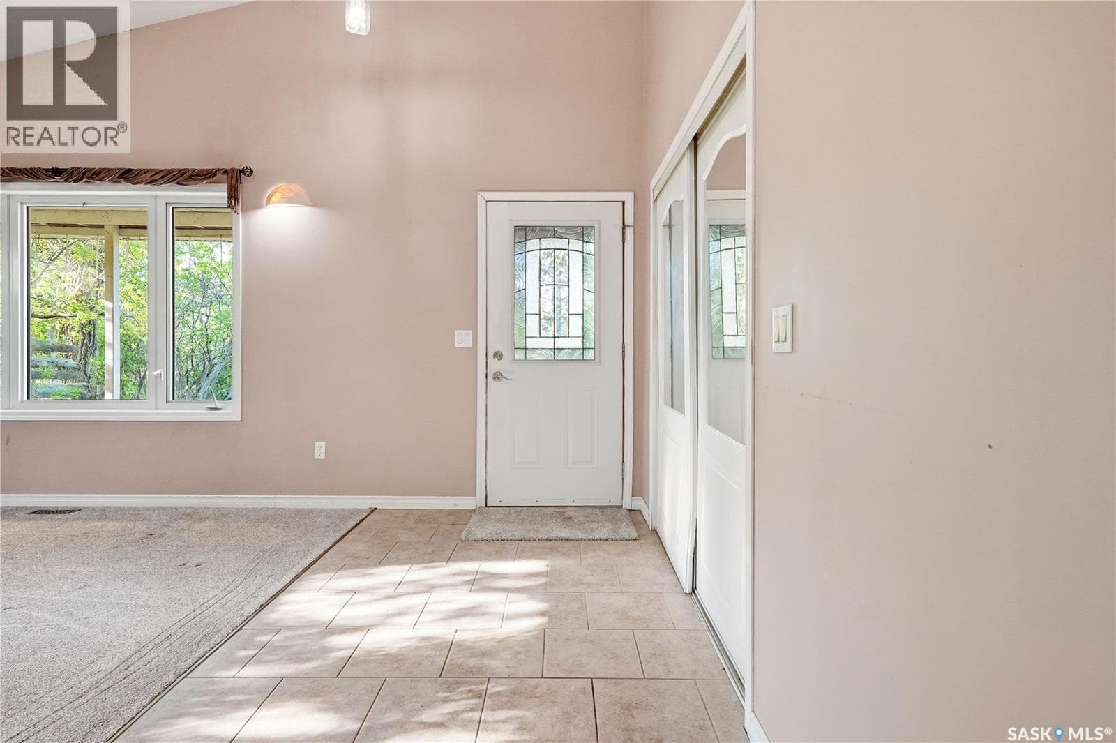 242 Woodlawn AVENUE — photo 4