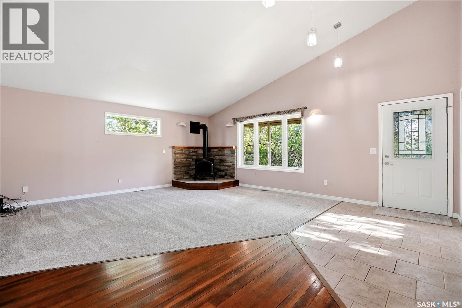242 Woodlawn AVENUE — photo 5