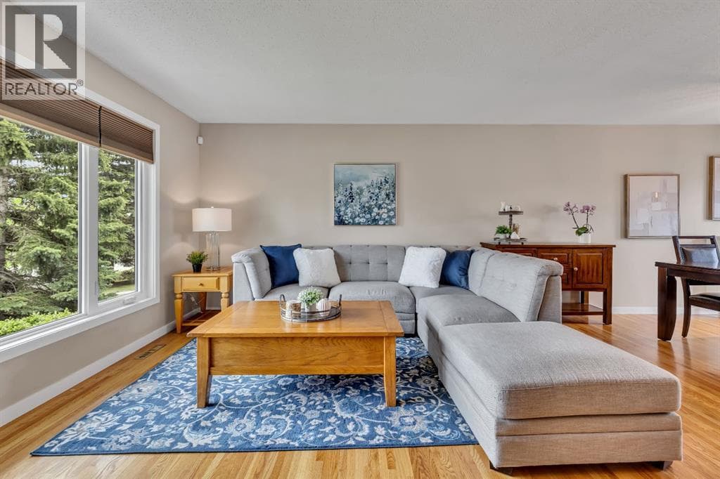 335 Huntbourne Hill NE — photo 3