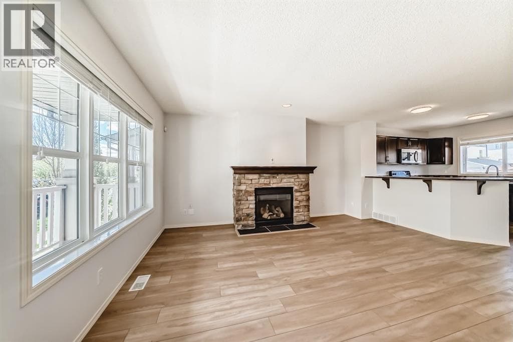 137 Eversyde Boulevard SW — photo 3