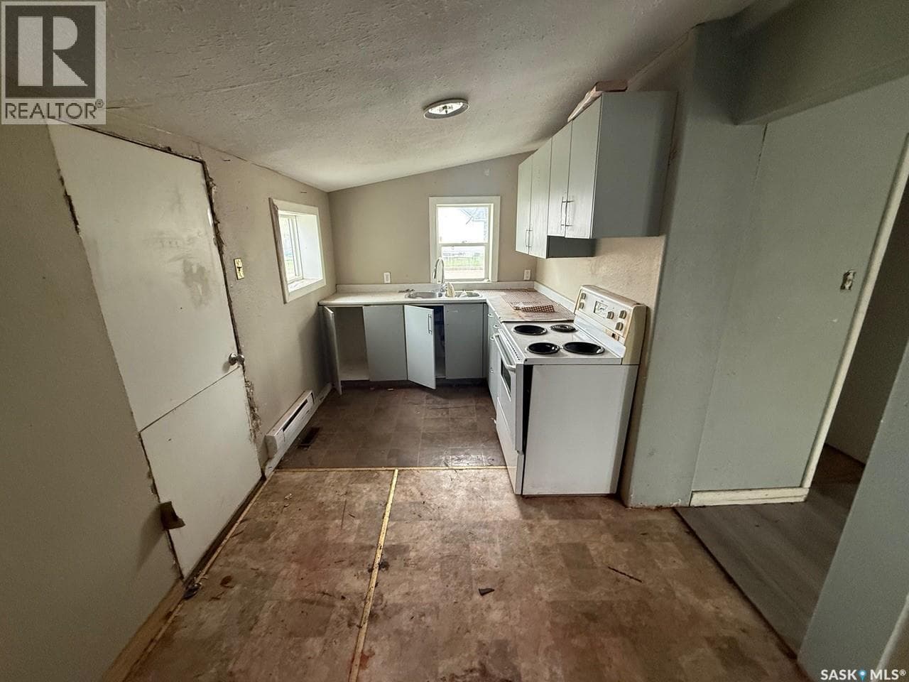 702 101st STREET — photo 2
