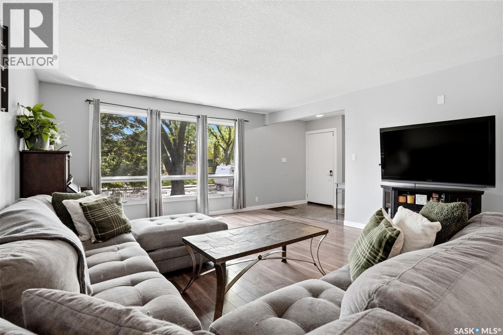 810 Princess STREET — photo 4