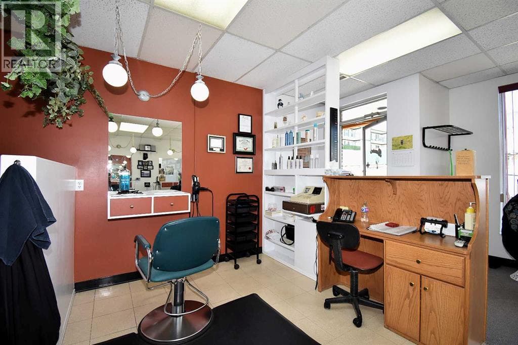 #219 Pembina Avenue — photo 3