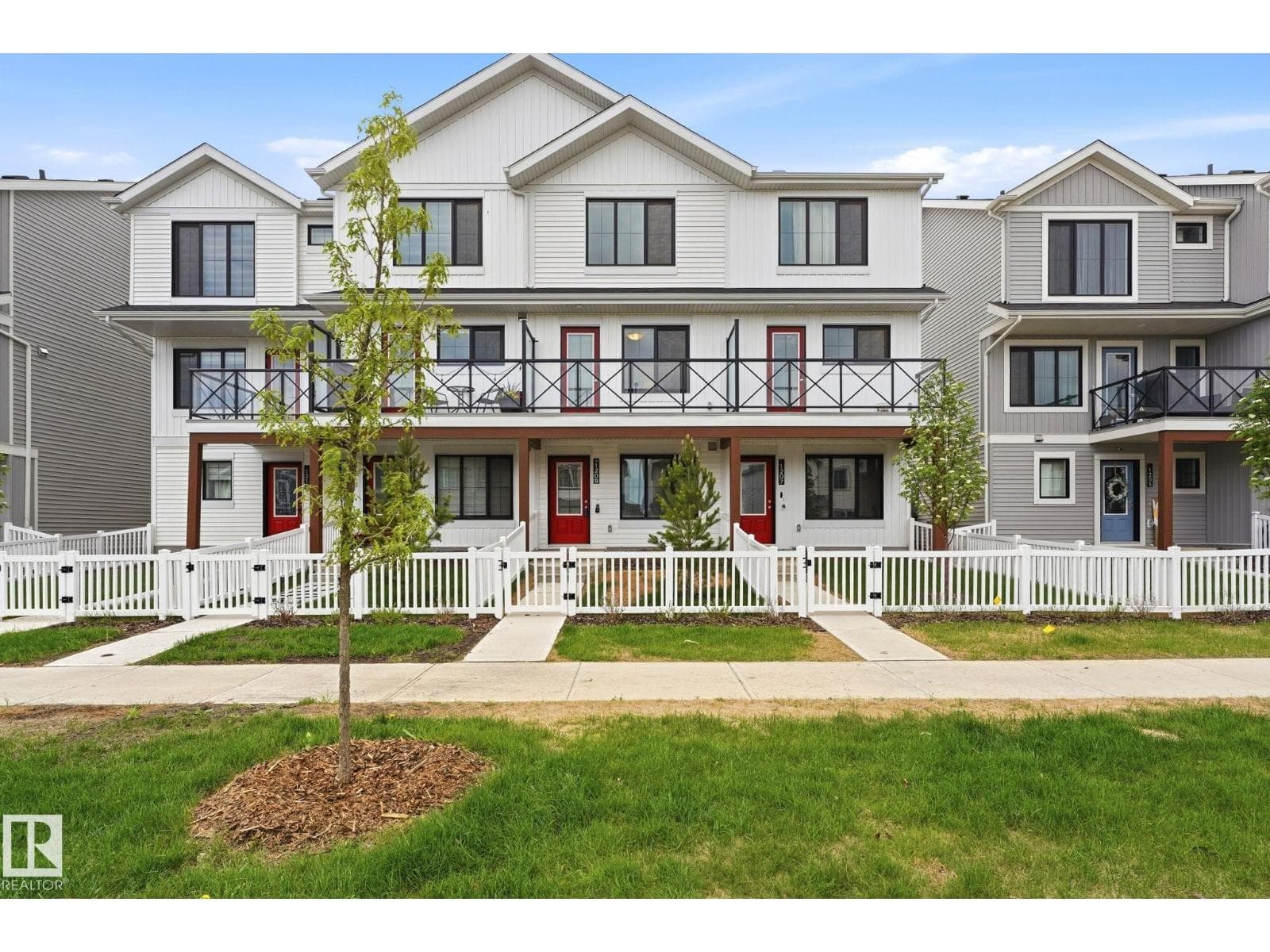 1209 MCLEOD AV
