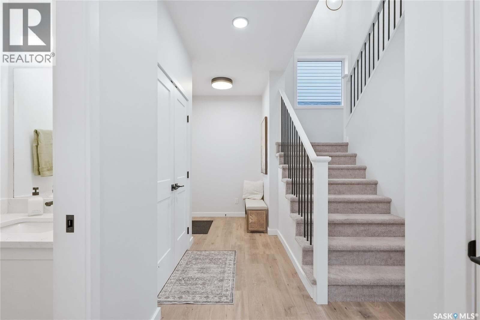 160 Thakur STREET — photo 3