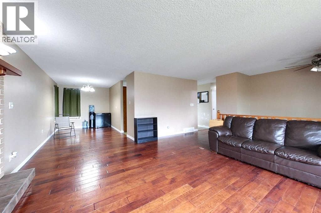 333 3 Avenue NW — photo 4